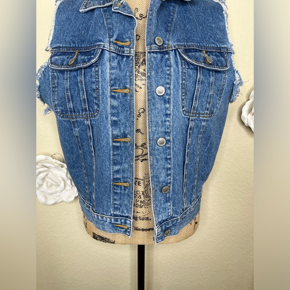 Vintage Gitano Medium Blue Wash Denim Frayed Sleeves Trucker Vest Sz Small - Picture 4 of 14